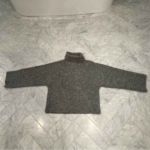 MINNIE ROSE NWT heathered grey wool blend turtleneck wide sleeve sweater size XS - Picture 2 of 10